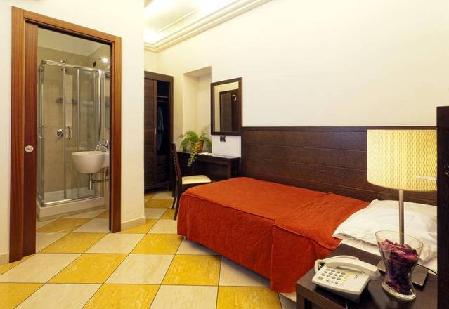 Albergo del Golfo, Naples