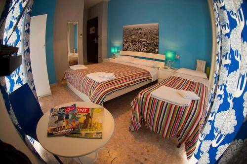Hostel of the Sun, Naples