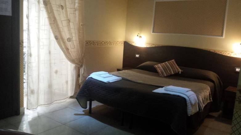 Bed & Breakfast Napoli Centrale, Naples