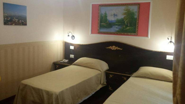 Bed & Breakfast Napoli Centrale, Naples