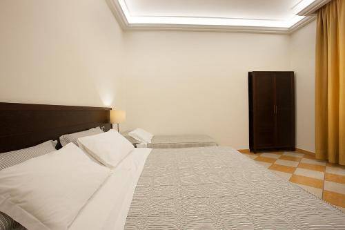 Albergo del Golfo, Naples