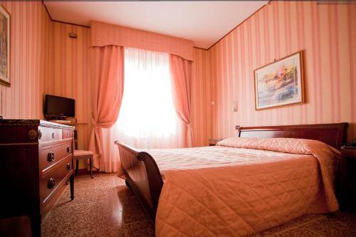 Hotel La Pace, Pisa