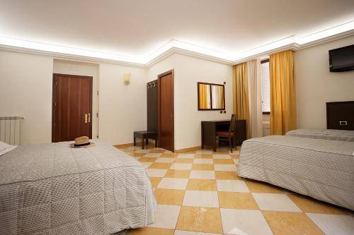 Albergo del Golfo, Naples