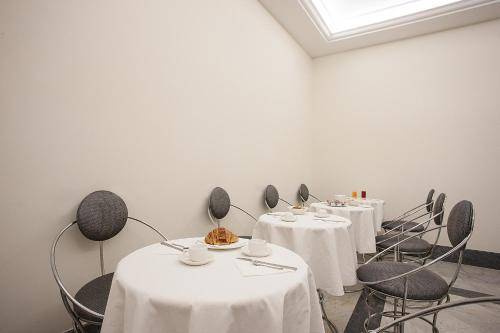 Albergo del Golfo, Naples