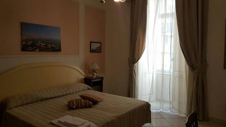 Bed & Breakfast Napoli Centrale, Naples