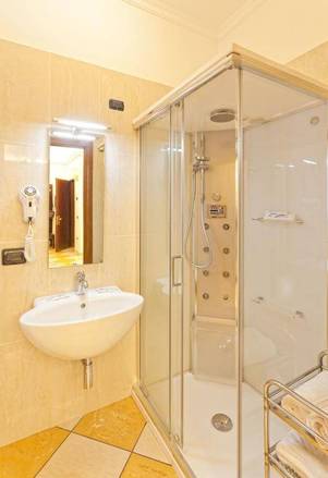 Albergo del Golfo, Naples