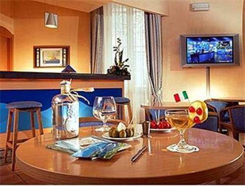 Ibis Styles Napoli Garibaldi, Naples