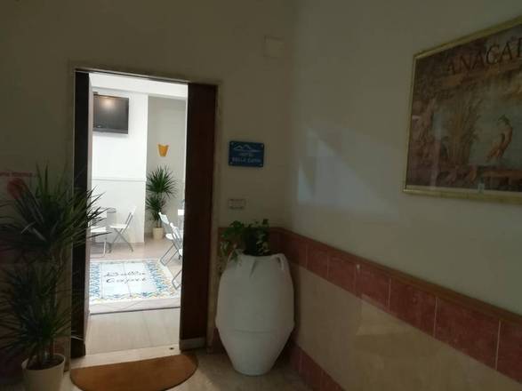 Hotel Bella Capri, Naples