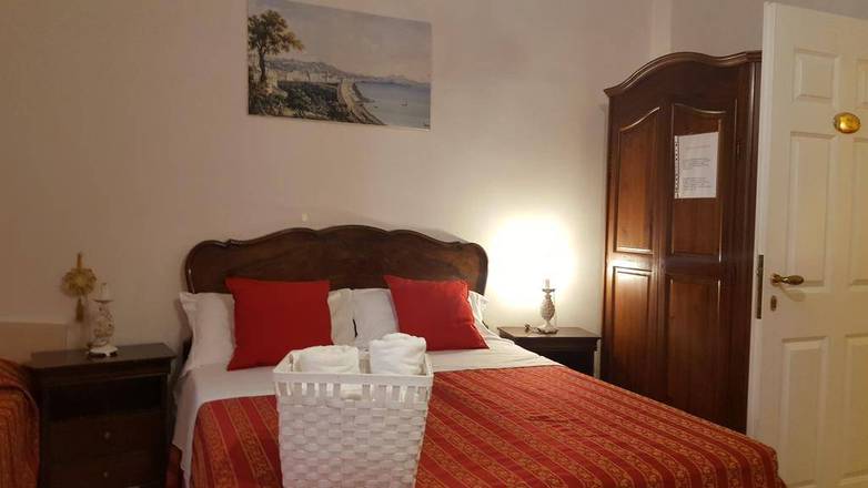 Bed & Breakfast Napoli Centrale, Naples