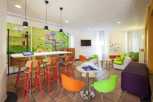 Ibis Styles Napoli Garibaldi, Naples