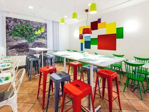 Ibis Styles Napoli Garibaldi, Naples