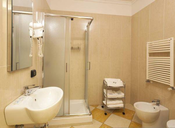 Albergo del Golfo, Naples