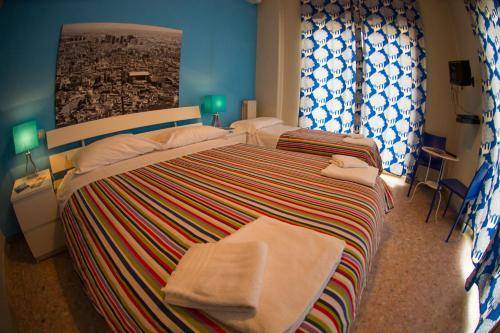 Hostel of the Sun, Naples