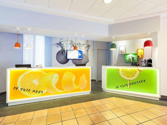 Ibis Styles Napoli Garibaldi, Naples