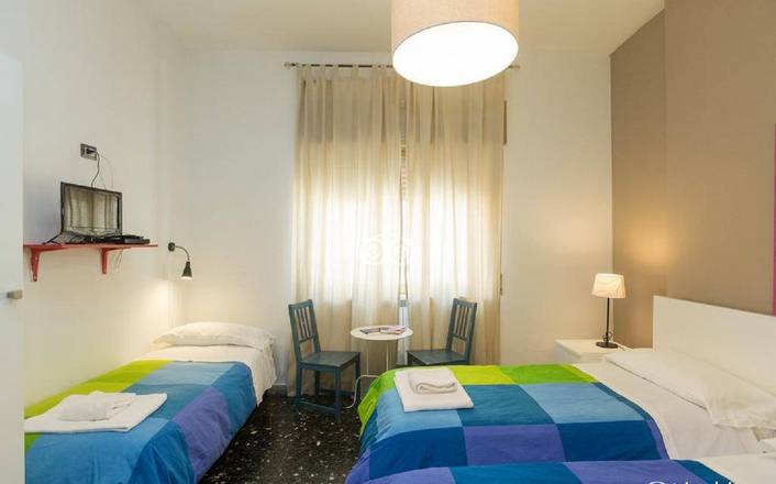 Hostel of the Sun, Naples