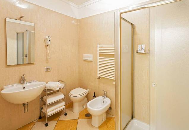 Albergo del Golfo, Naples