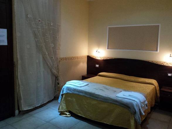 Bed & Breakfast Napoli Centrale, Naples