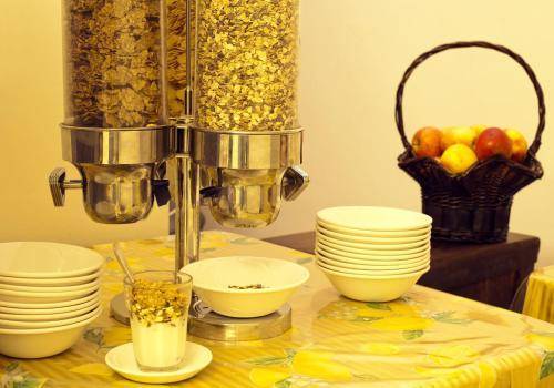 Albergo del Golfo, Naples