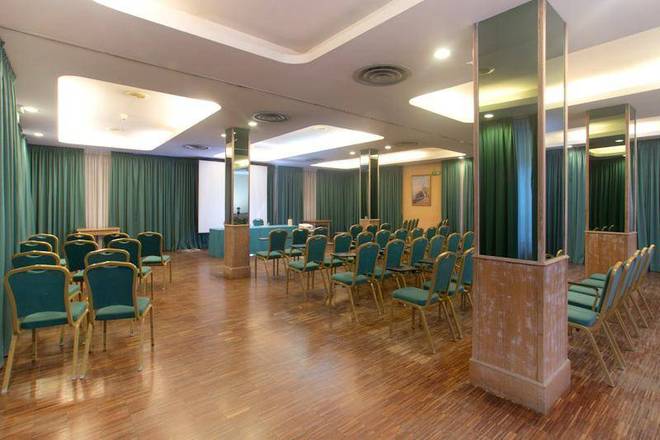 Culture Hotel Villa Capodimonte, Naples
