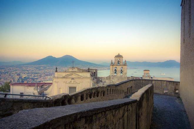 Hostel of the Sun, Naples