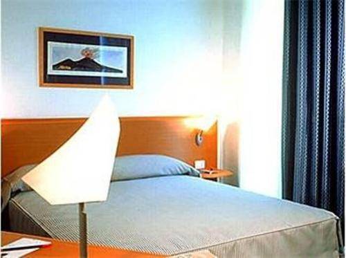 Ibis Styles Napoli Garibaldi, Naples