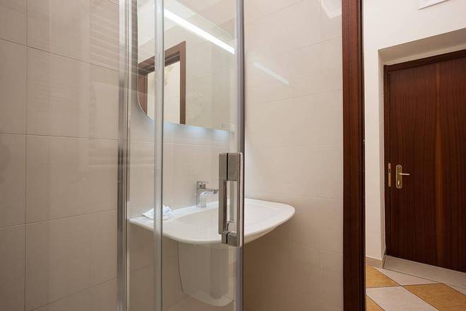 Albergo del Golfo, Naples