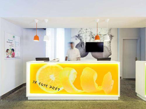 Ibis Styles Napoli Garibaldi, Naples