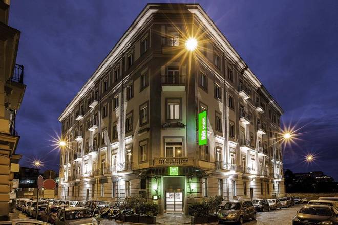 Ibis Styles Napoli Garibaldi, Naples