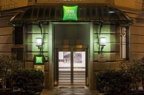 Ibis Styles Napoli Garibaldi, Naples