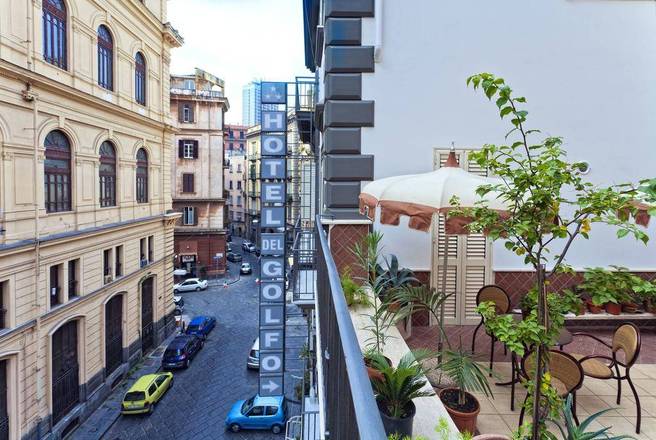 Albergo del Golfo, Naples