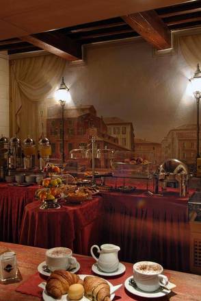 Hotel Bologna, Pisa