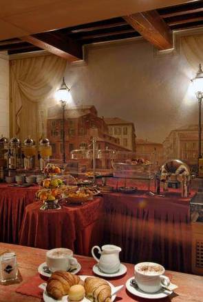 Hotel Bologna, Pisa