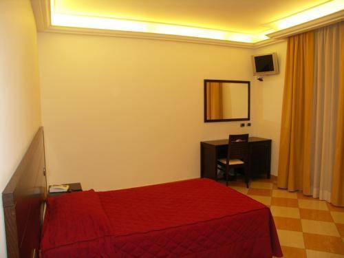 Albergo del Golfo, Naples