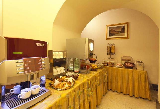 Albergo del Golfo, Naples