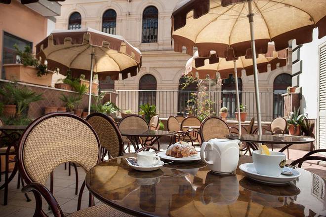 Albergo del Golfo, Naples