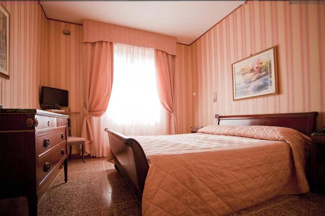 Hotel La Pace, Pisa