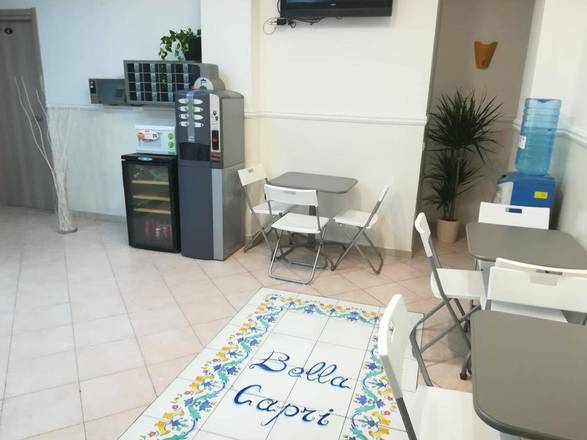 Hotel Bella Capri, Naples