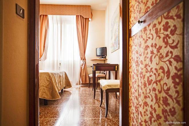 Hotel La Pace, Pisa