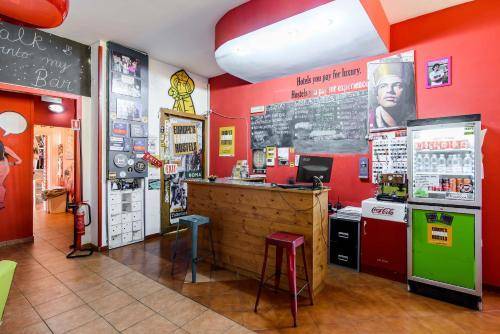 Hostel of the Sun, Naples