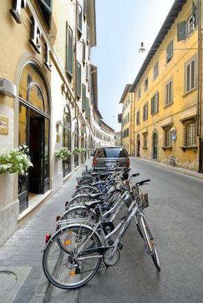 Hotel Bologna, Pisa
