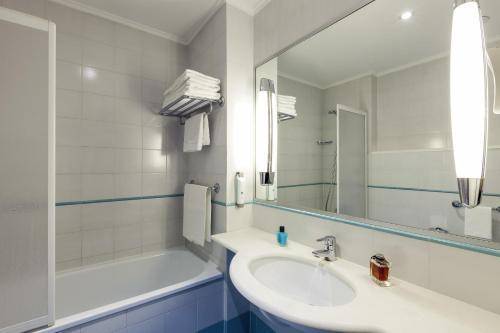 Ibis Styles Napoli Garibaldi, Naples