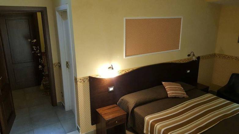 Bed & Breakfast Napoli Centrale, Naples
