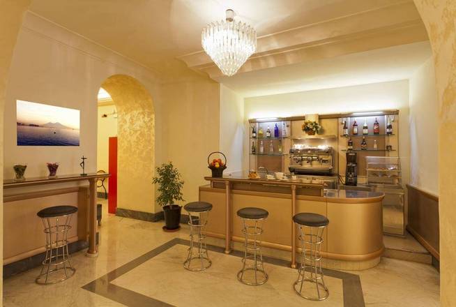 Albergo del Golfo, Naples