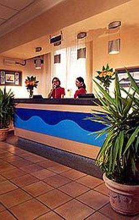 Ibis Styles Napoli Garibaldi, Naples